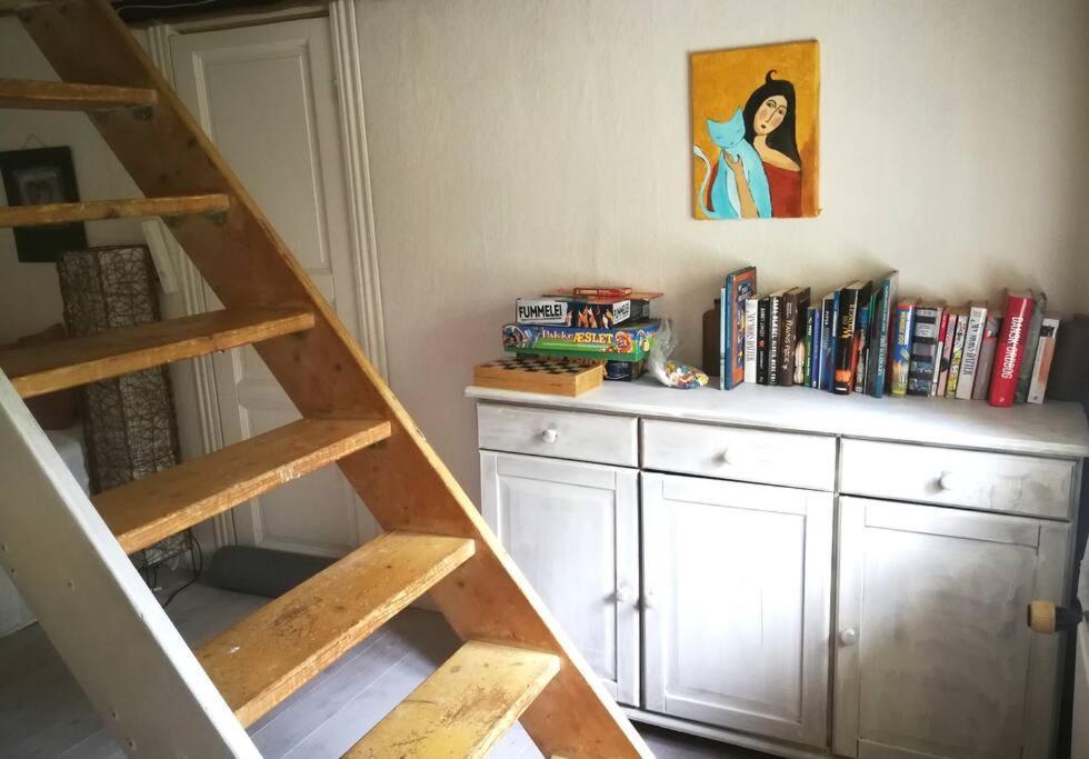 Gemuetliches Reetdachhaus Mit Kaminofen Ribe Exterior foto